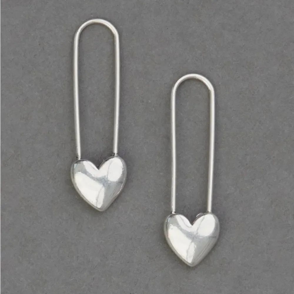 Silver Heart Drop Earrings M1220